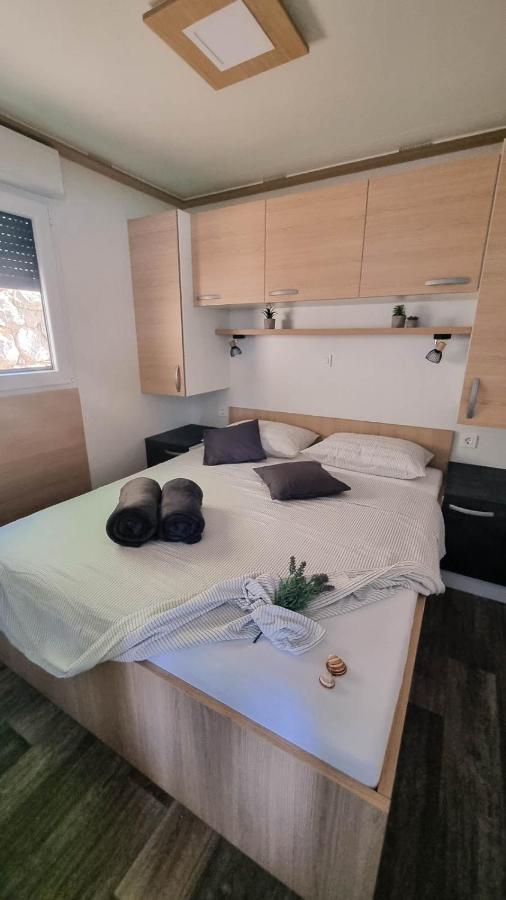 Luxury Mobile Homes Klenovica Bagian luar foto