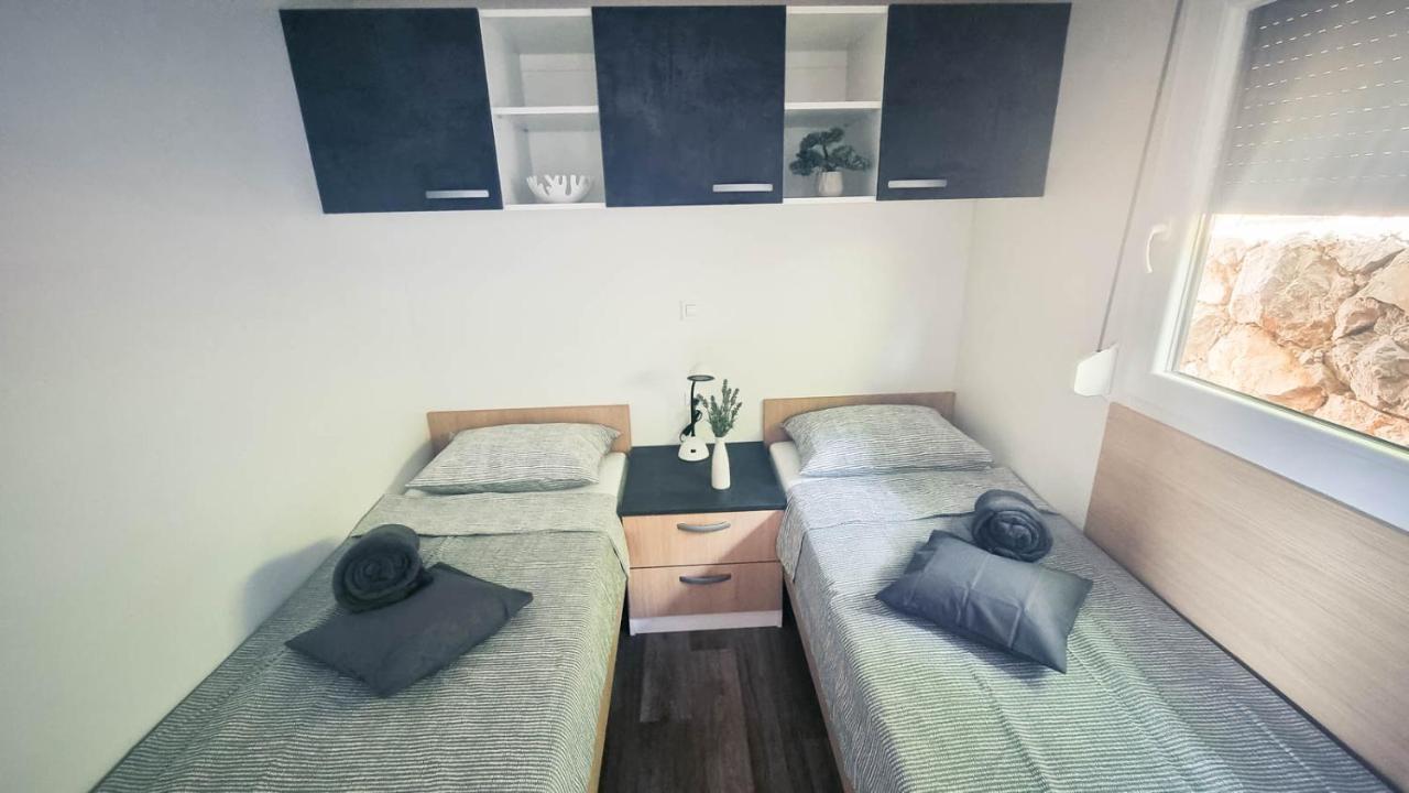 Luxury Mobile Homes Klenovica Bagian luar foto